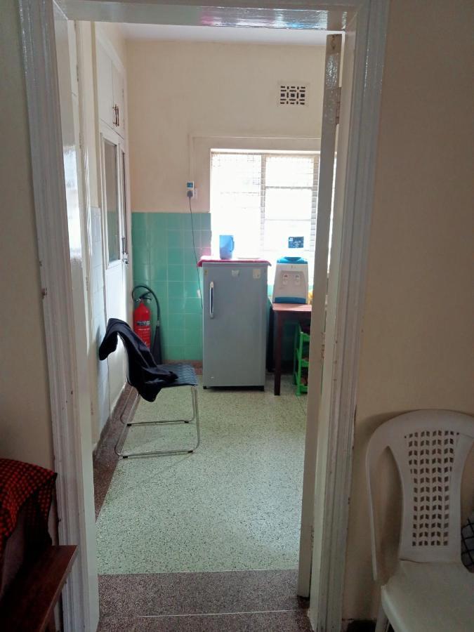 Pinkroses Gardens Hostel Nairobi Exterior photo