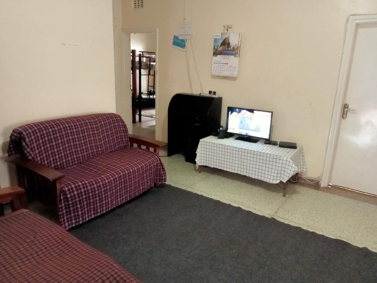 Pinkroses Gardens Hostel Nairobi Exterior photo