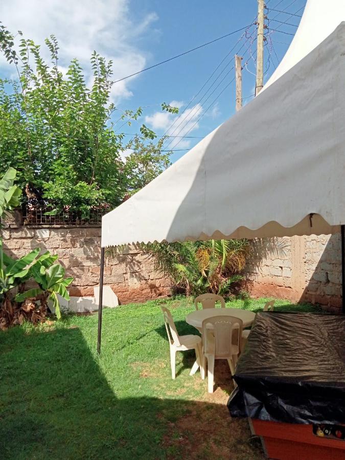 Pinkroses Gardens Hostel Nairobi Exterior photo