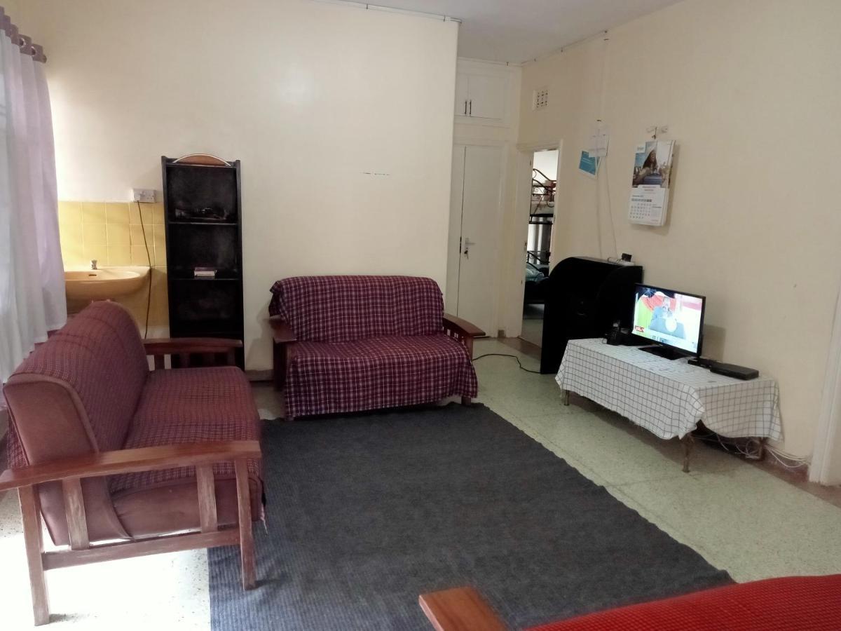 Pinkroses Gardens Hostel Nairobi Exterior photo